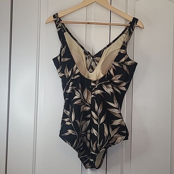 Miraclesuit One Piece Swim Suit Black Tan & Off White Palm Leaf Print Size 14 - Picture 5 of 13